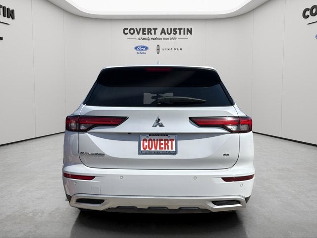 2024 Mitsubishi Outlander SE