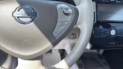 2011 Nissan Leaf SL