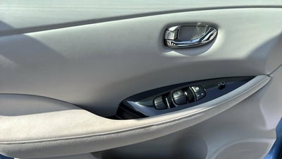 2011 Nissan Leaf SL
