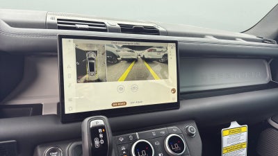2024 Land Rover Defender 130 X-Dynamic SE