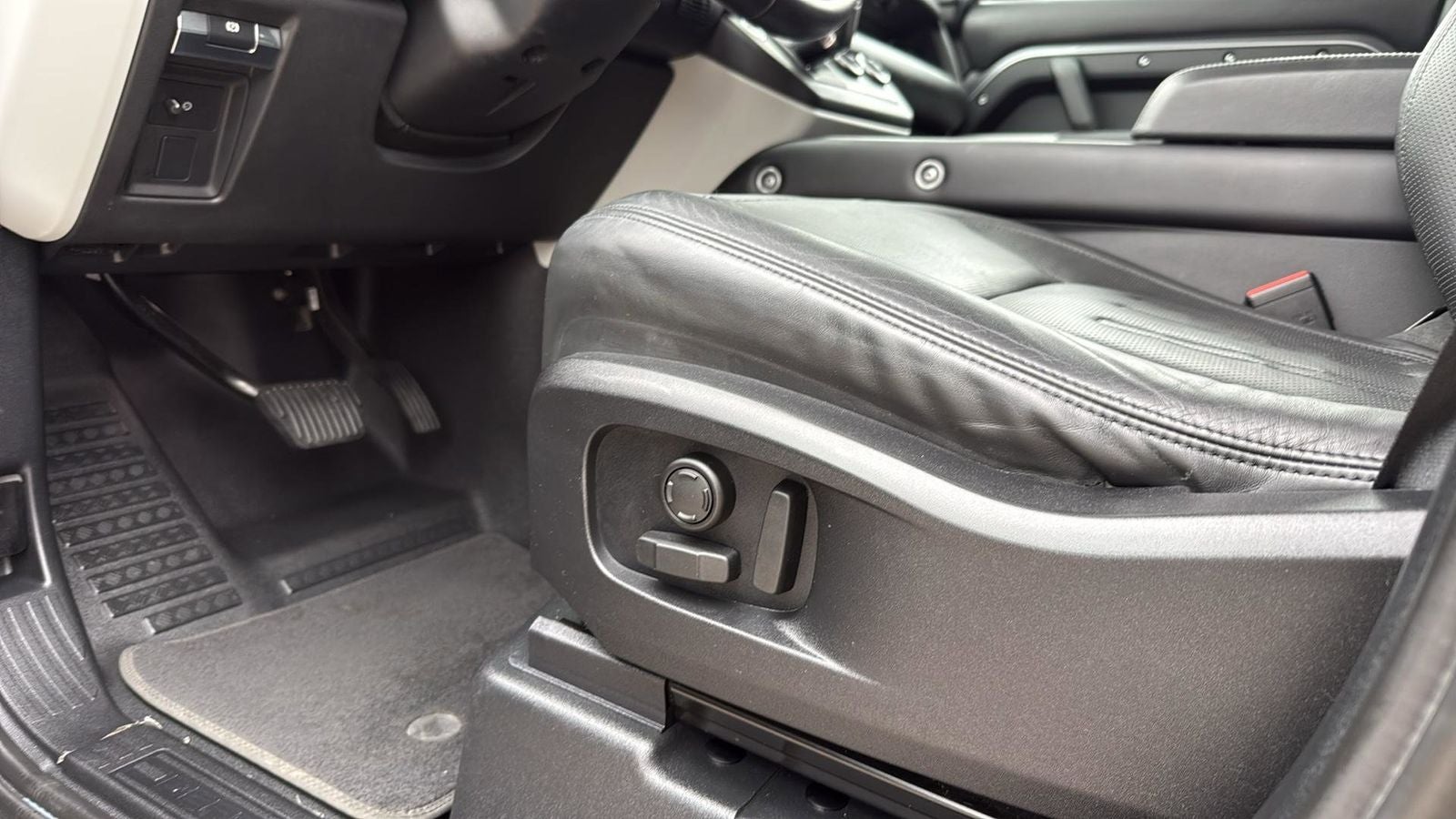 2020 Land Rover Defender 110 First Edition