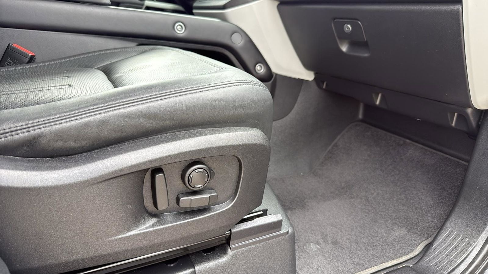 2020 Land Rover Defender 110 First Edition