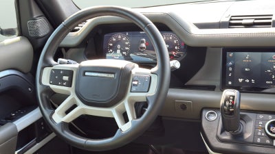 2020 Land Rover Defender 110 SE