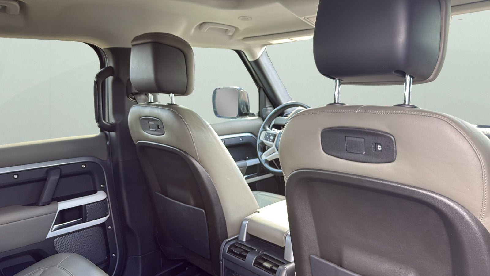 2020 Land Rover Defender 110 SE