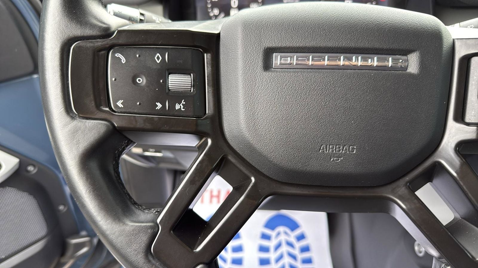 2020 Land Rover Defender 110 SE