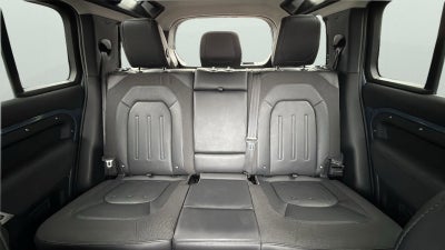 2020 Land Rover Defender 110 SE