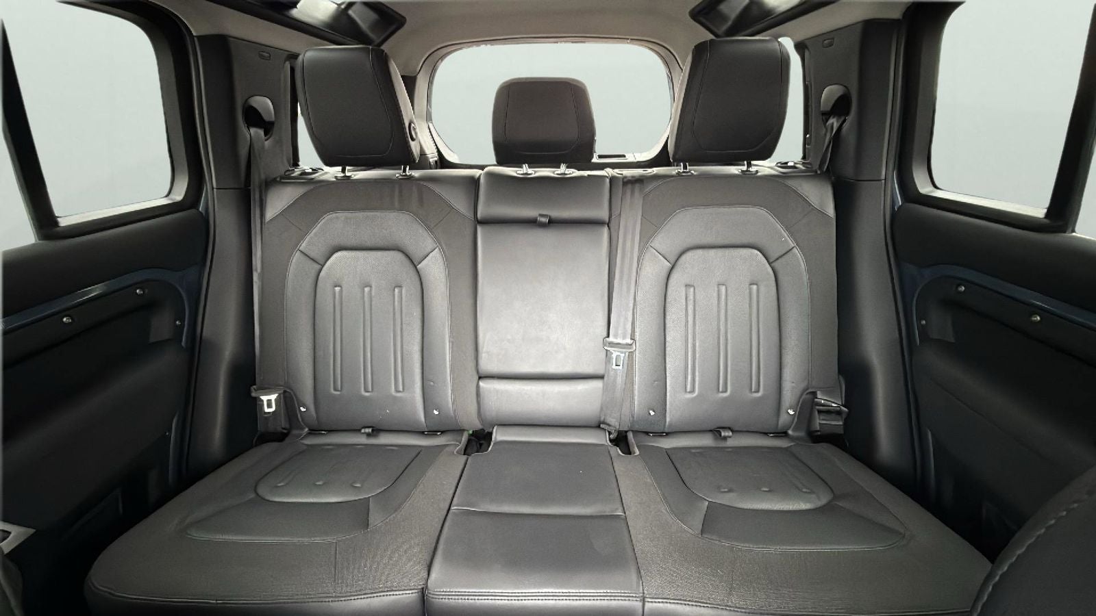 2020 Land Rover Defender 110 SE