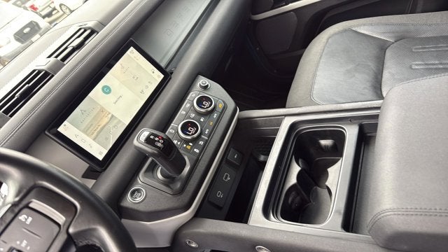 2020 Land Rover Defender 110 SE