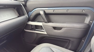 2020 Land Rover Defender 110 SE