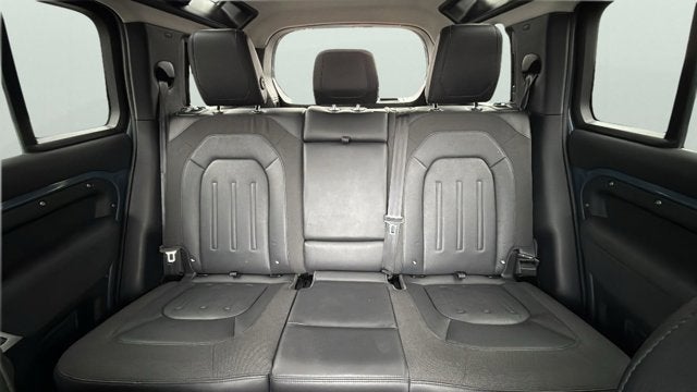 2020 Land Rover Defender 110 SE