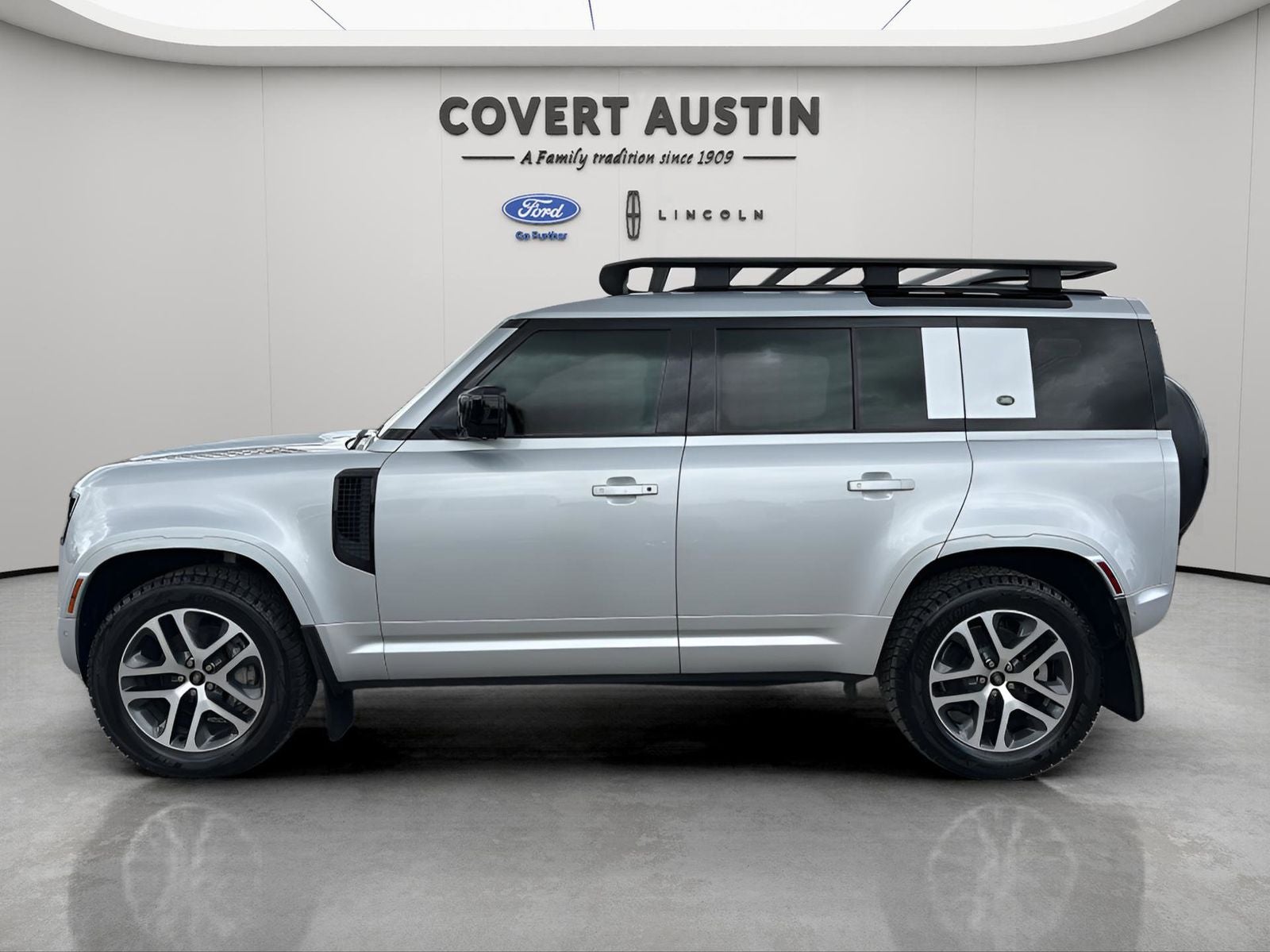 2022 Land Rover Defender 110 XS Edition