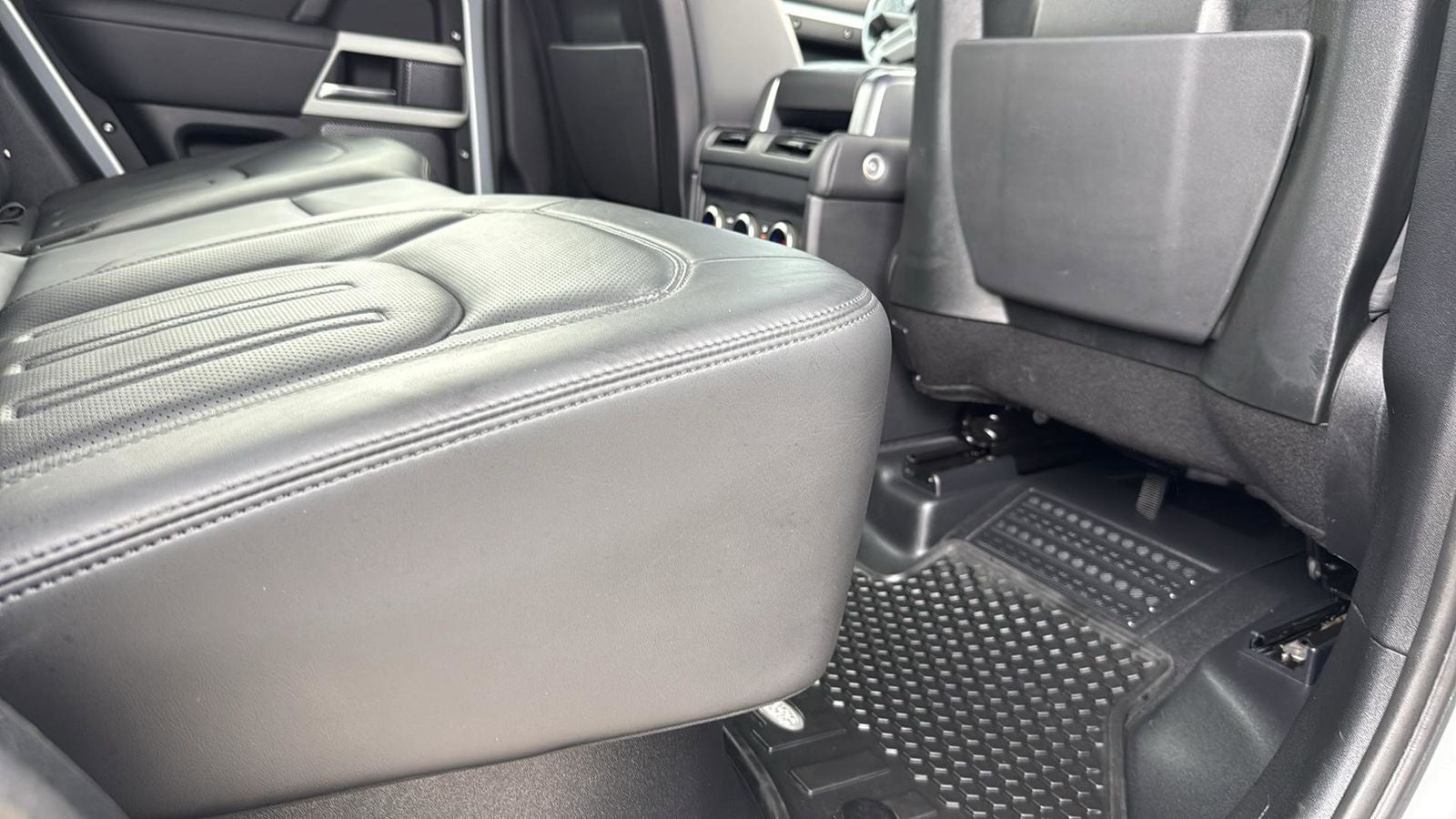 2022 Land Rover Defender 110 XS Edition