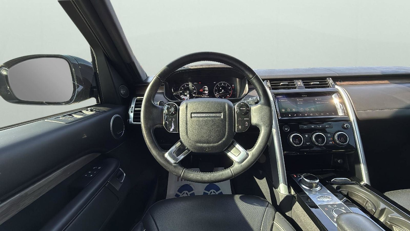 2020 Land Rover Discovery HSE Luxury