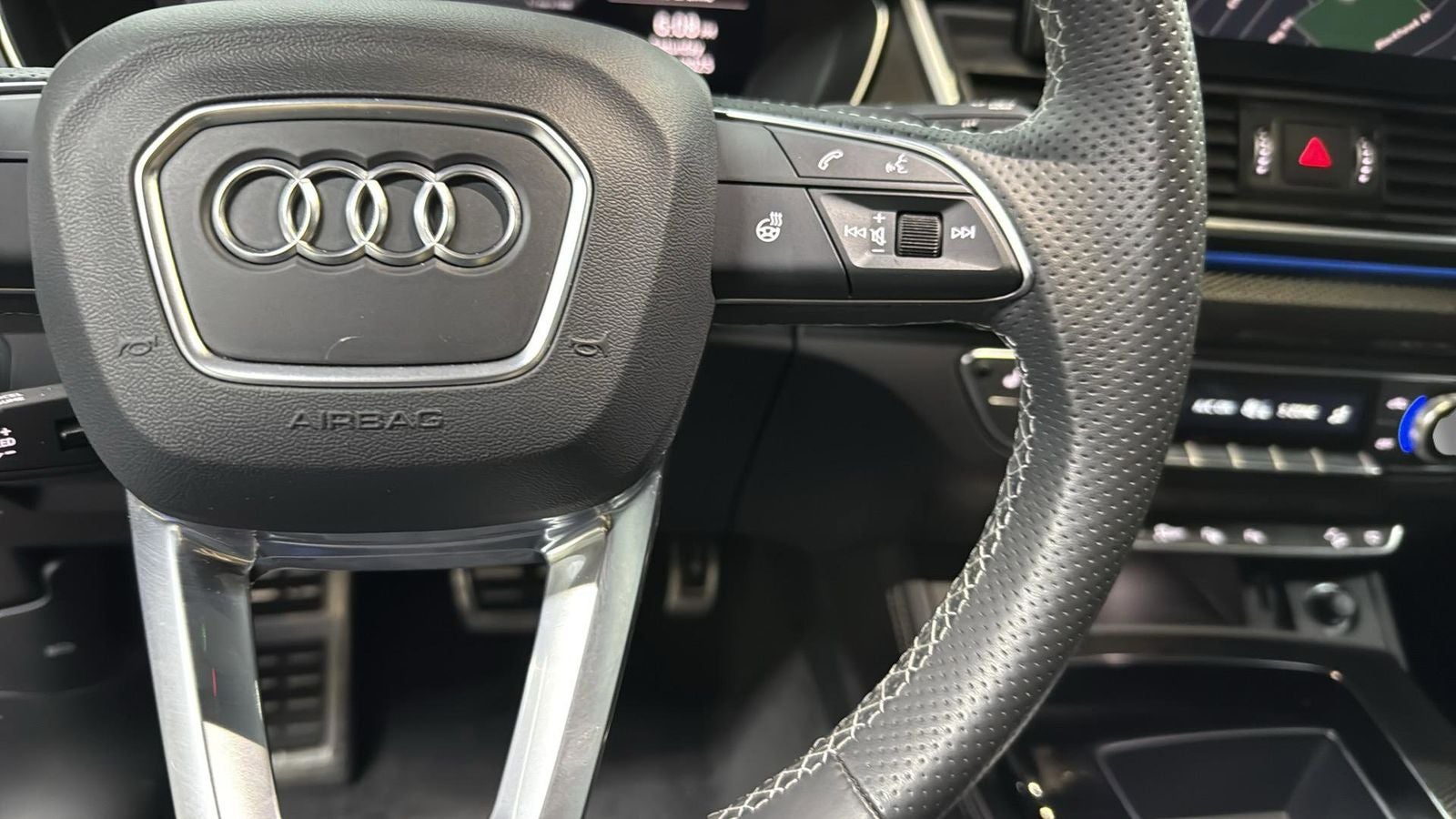 2023 Audi SQ5 Prestige quattro