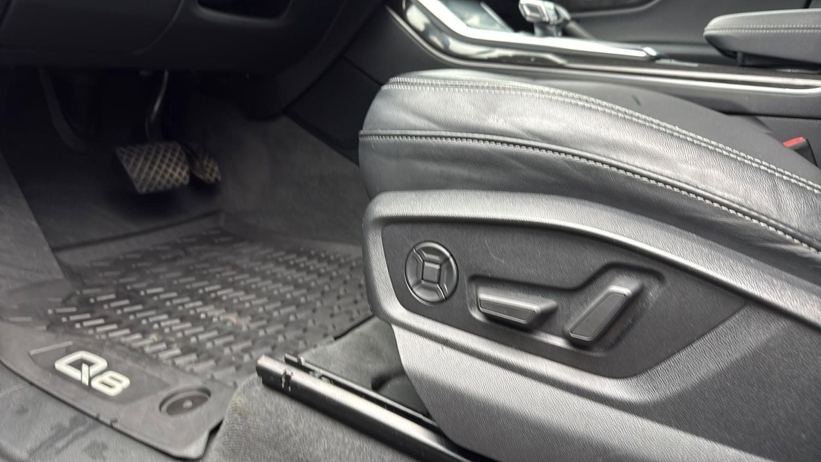 2020 Audi Q8 55 Premium Plus quattro