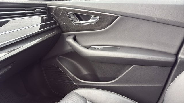 2020 Audi Q8 55 Premium Plus quattro