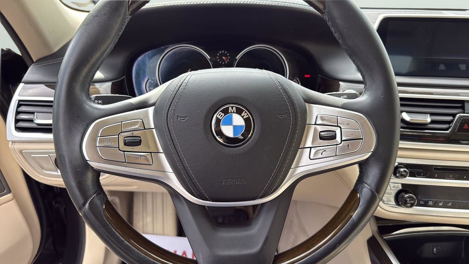 2019 BMW 7 Series 740i