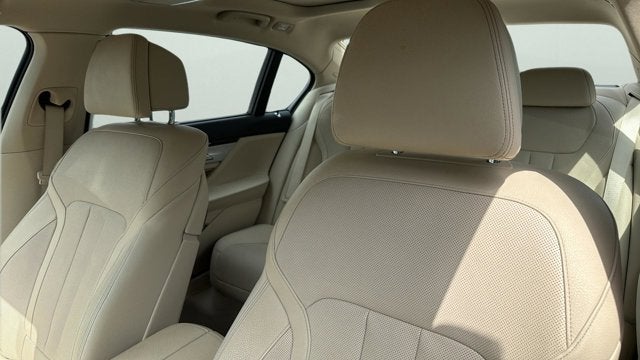 2019 BMW 7 Series 740i