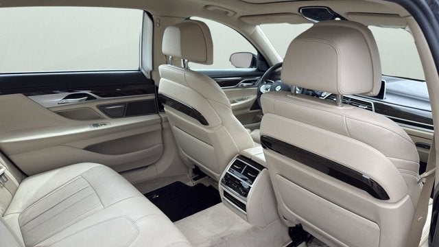 2019 BMW 7 Series 740i