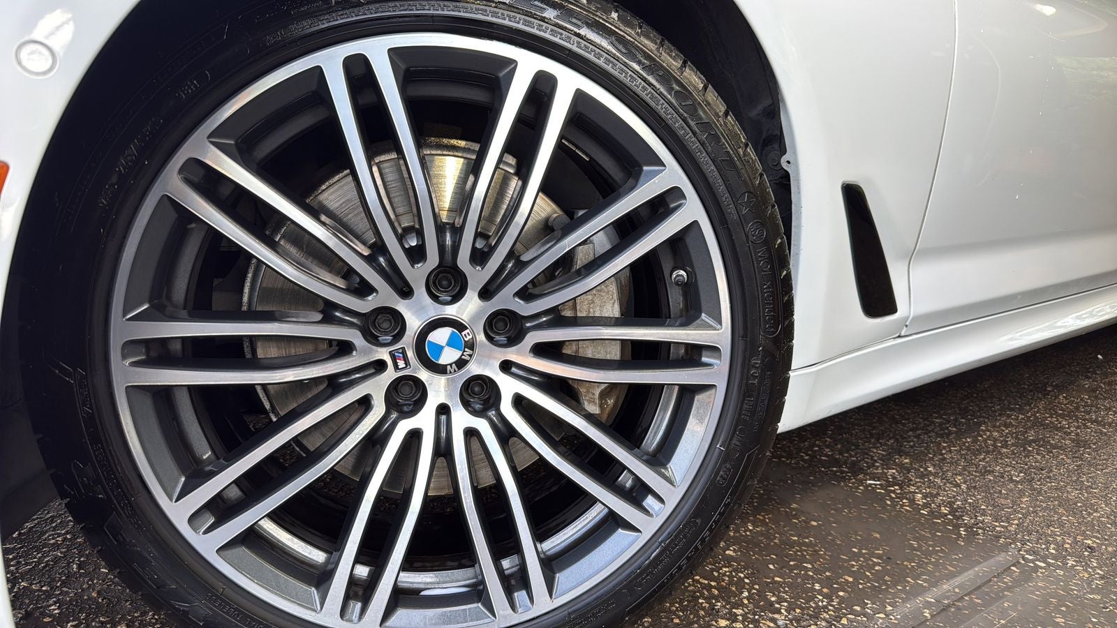 2019 BMW 5 Series 540i