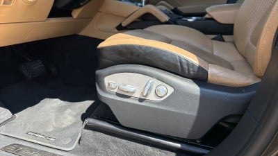 2017 Porsche Cayenne Platinum Edition