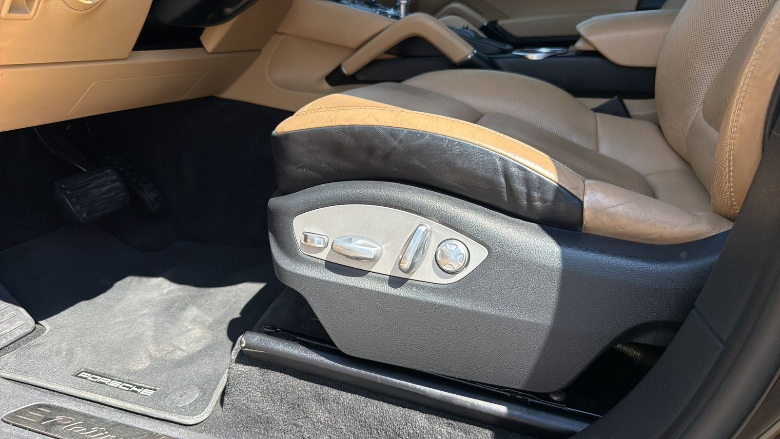 2017 Porsche Cayenne Platinum Edition