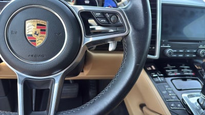 2017 Porsche Cayenne Platinum Edition