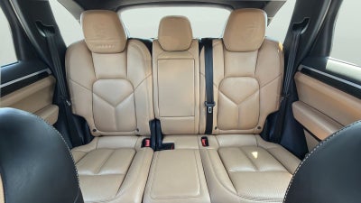 2017 Porsche Cayenne Platinum Edition