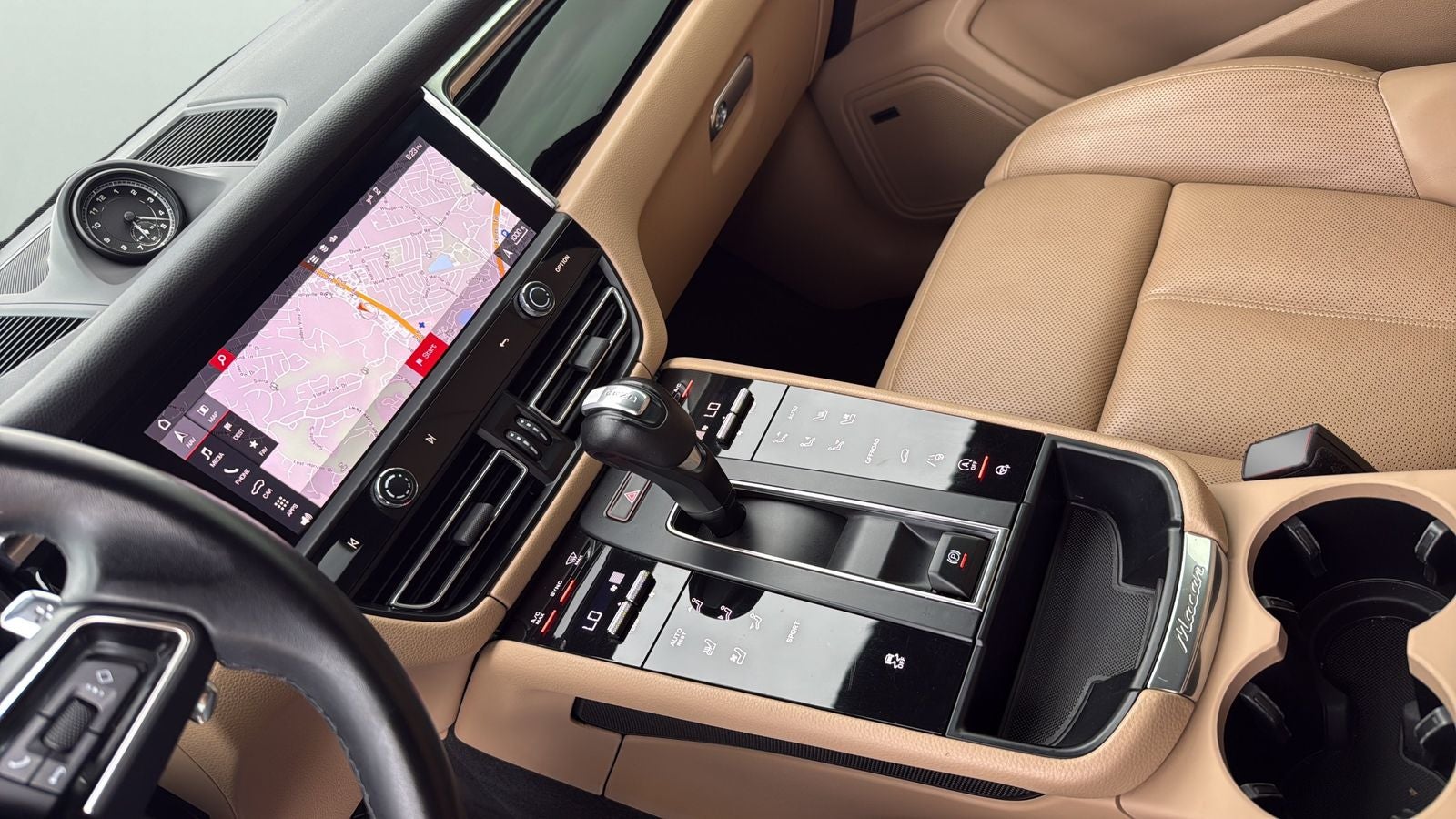 2024 Porsche Macan Base