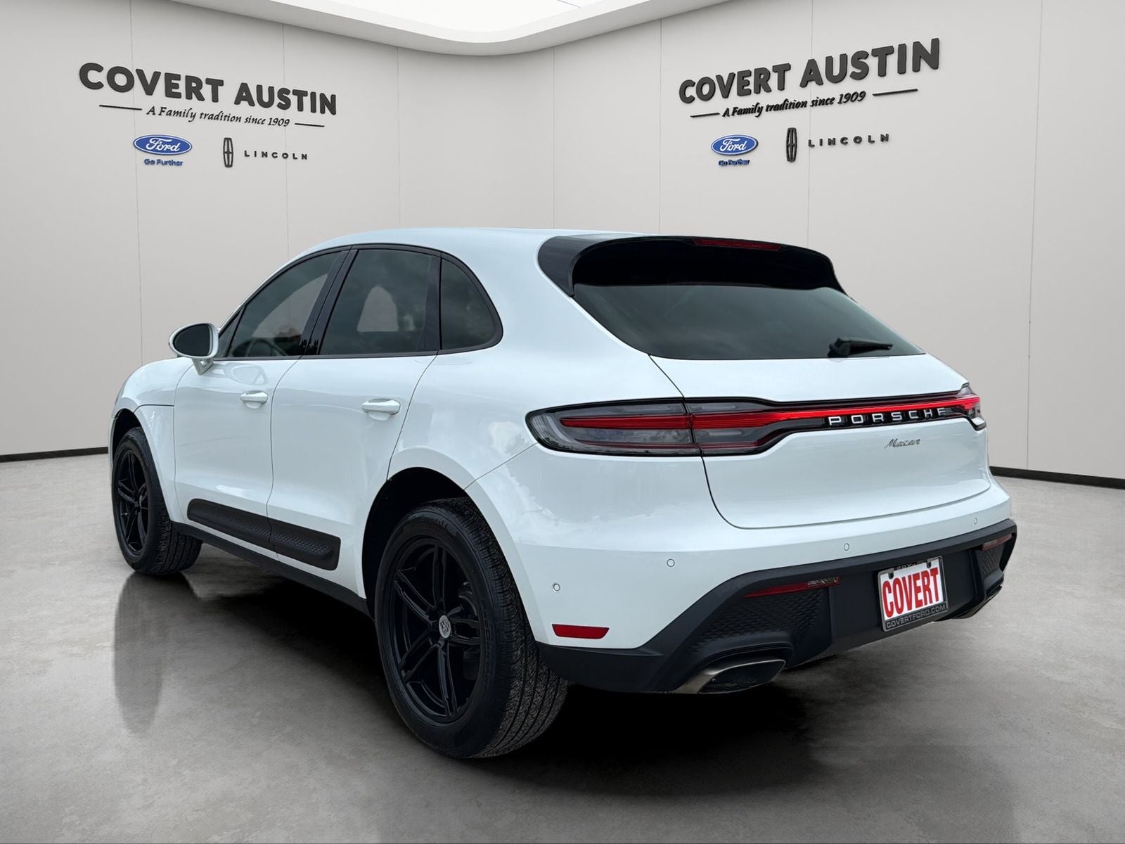 2024 Porsche Macan Base