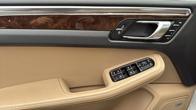 2020 Porsche Macan Base