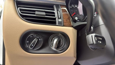 2020 Porsche Macan Base