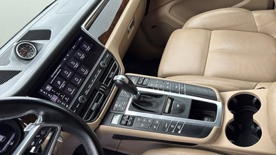 2020 Porsche Macan Base