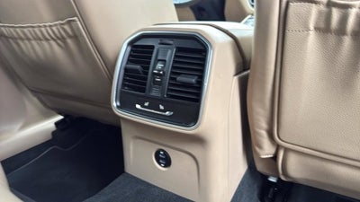 2020 Porsche Macan Base