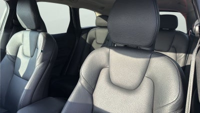 2021 Volvo XC60 T5 Momentum