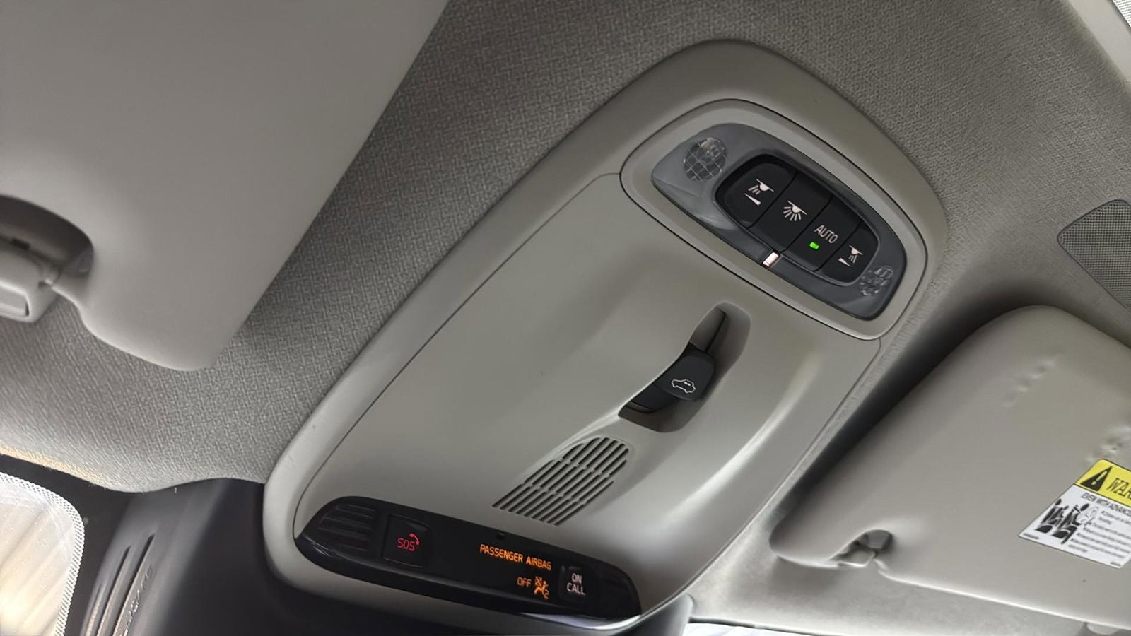 2022 Volvo XC40 Momentum