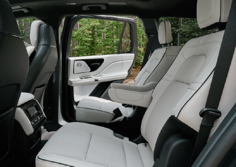 A side view of the second row with captain’s chairs in a 2027 Lincoln Aviator® Black Label™ SUV. | Covert Lincoln Austin in Austin TX